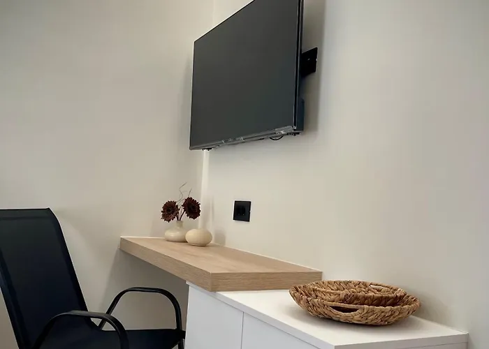 Downtown Luxury Ii (adults Only) Apartment *